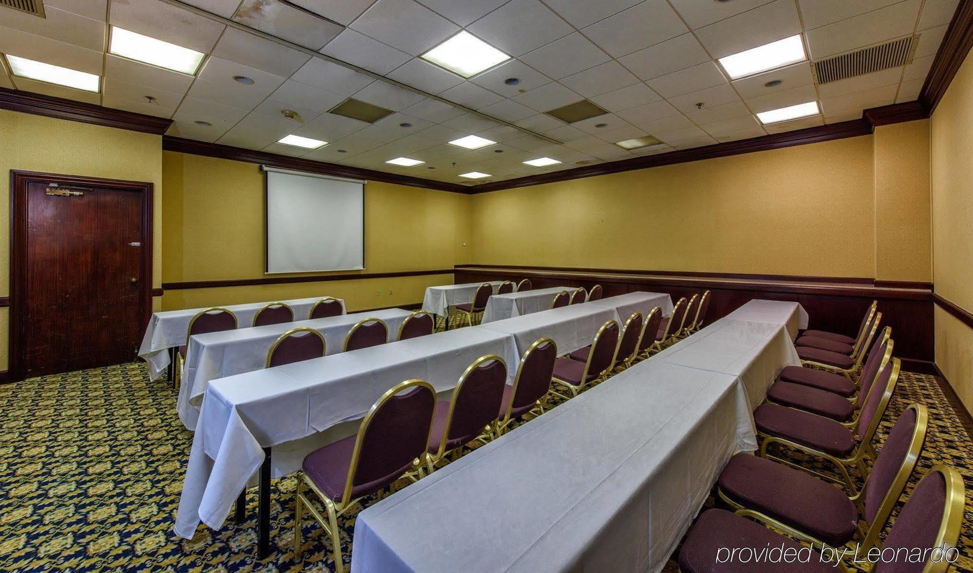 Hotel Doubletree By Hilton Downtown Canton
